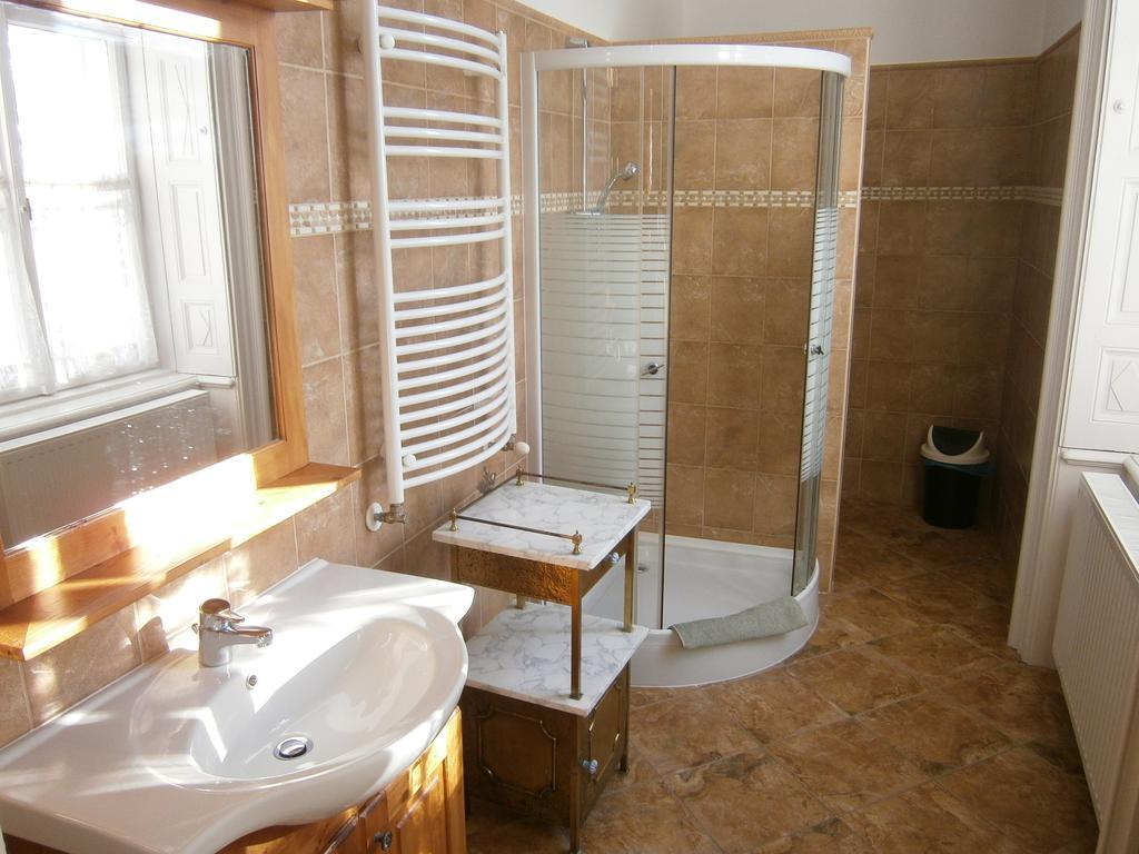 Kastelyfogado Sitke Hotel Room photo